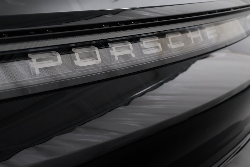 Thumbnail: 2026 Porsche Taycan - 19
