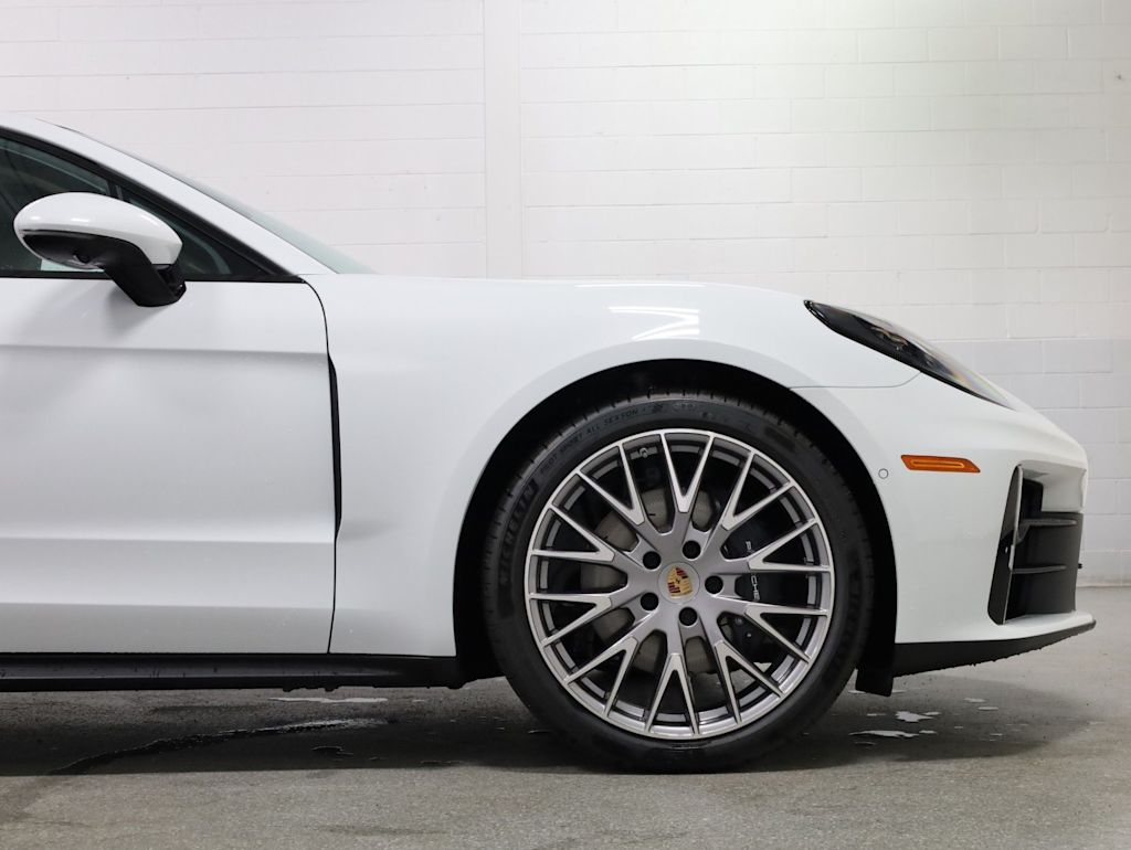 Thumbnail: 2026 Porsche Panamera - 8