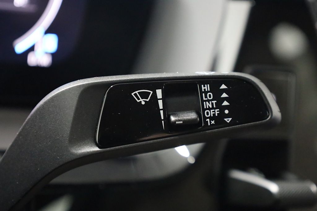 Thumbnail: 2025 Porsche Panamera - 34