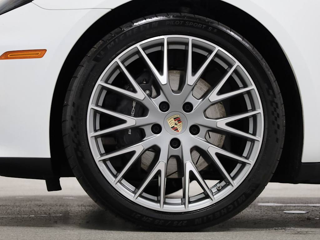 Thumbnail: 2024 Porsche Panamera - 39