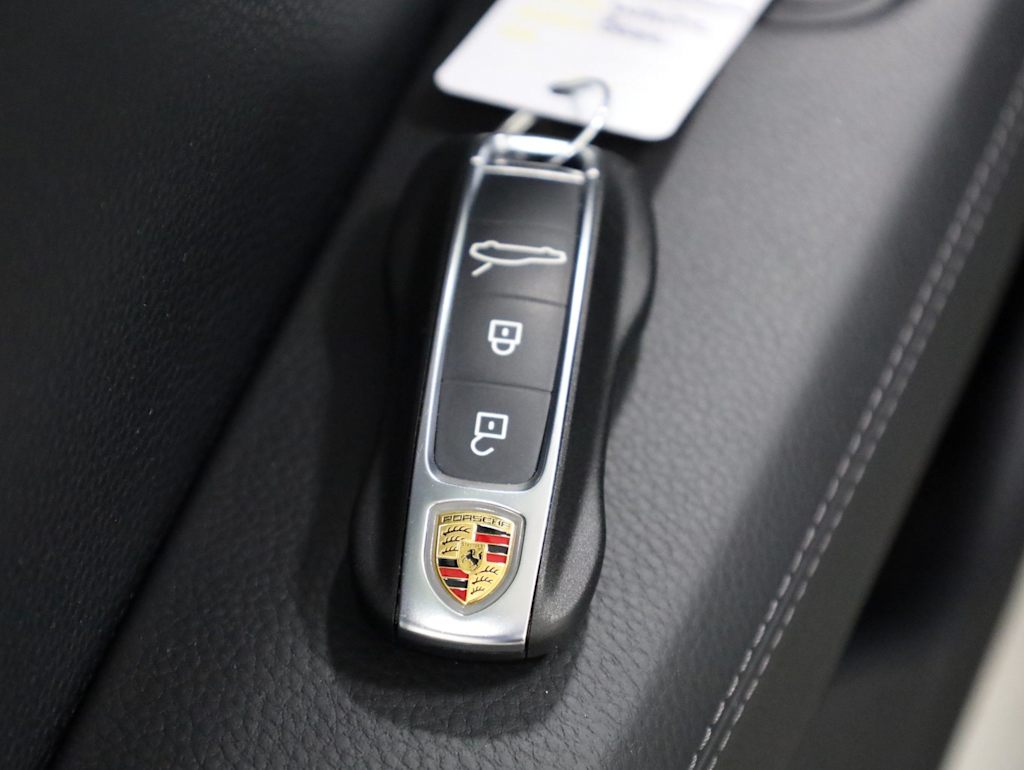 Thumbnail: 2024 Porsche Panamera - 42