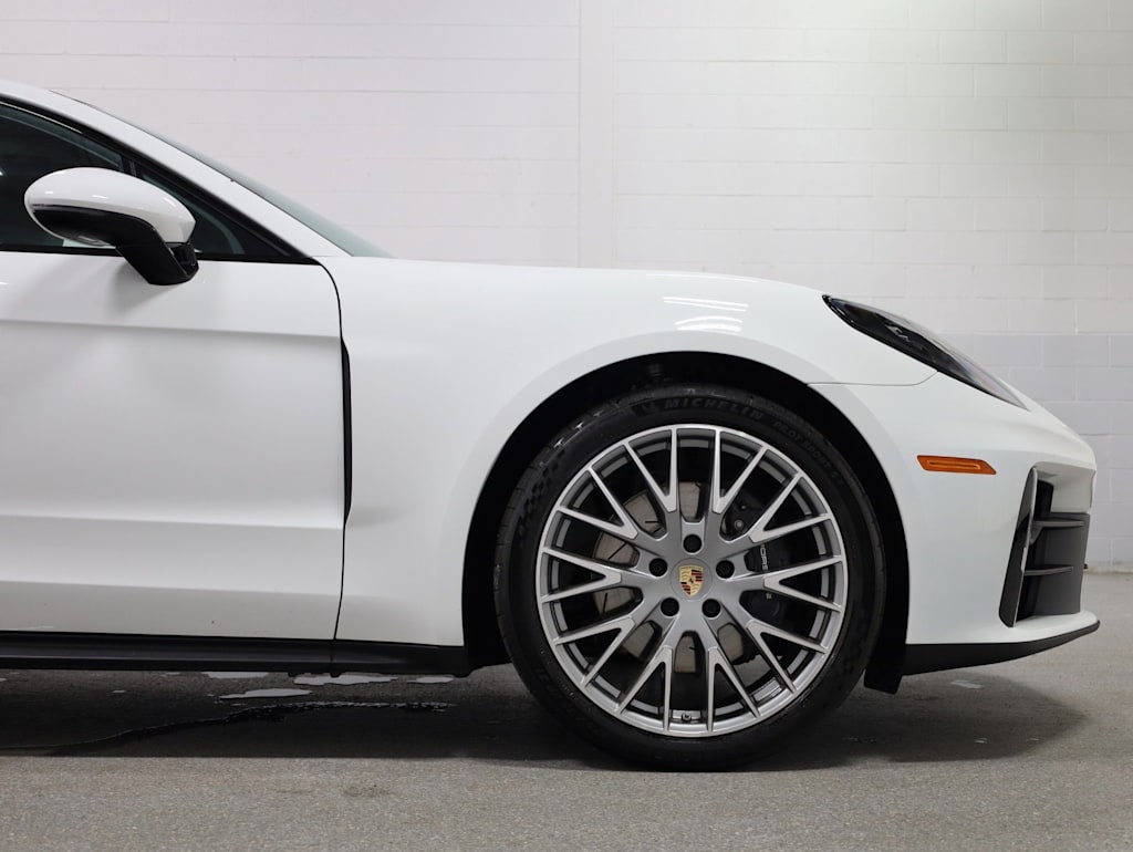 Thumbnail: 2024 Porsche Panamera - 7