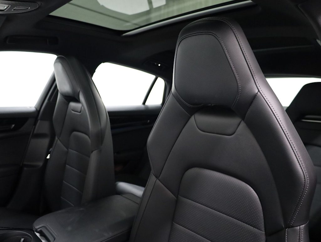 Thumbnail: 2024 Porsche Panamera - 10