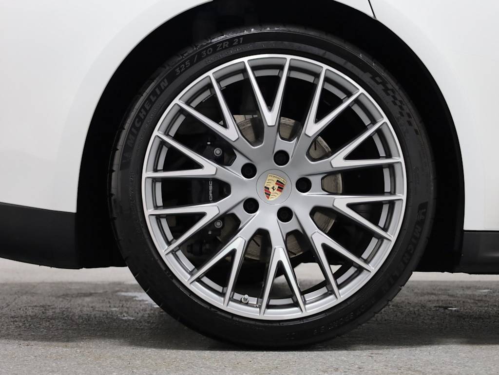 Thumbnail: 2024 Porsche Panamera - 37