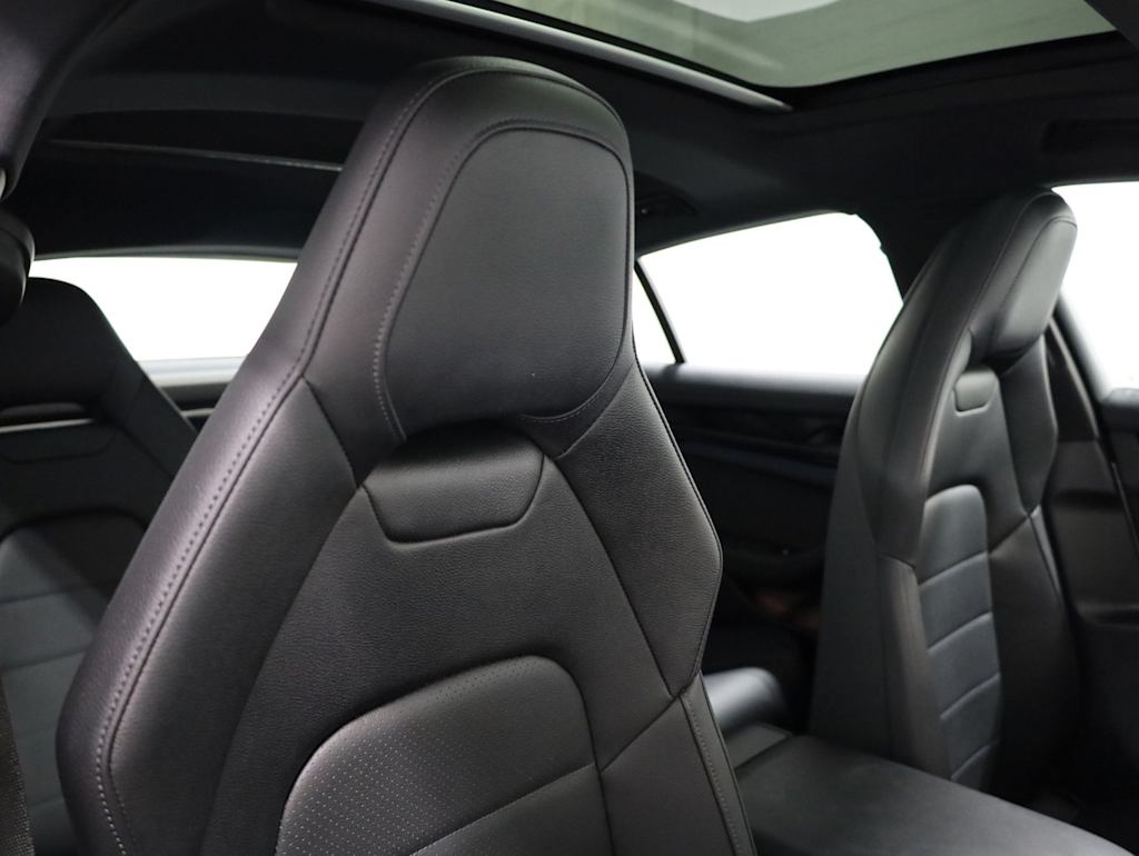 Thumbnail: 2024 Porsche Panamera - 28