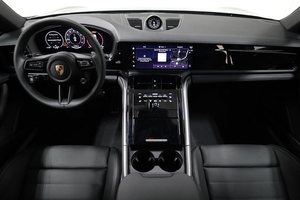 Thumbnail: 2026 Porsche Panamera - 13