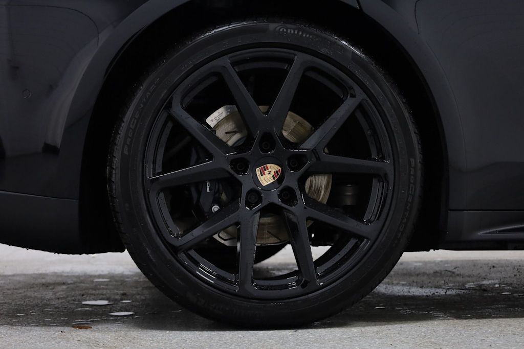 Thumbnail: 2026 Porsche Panamera - 40