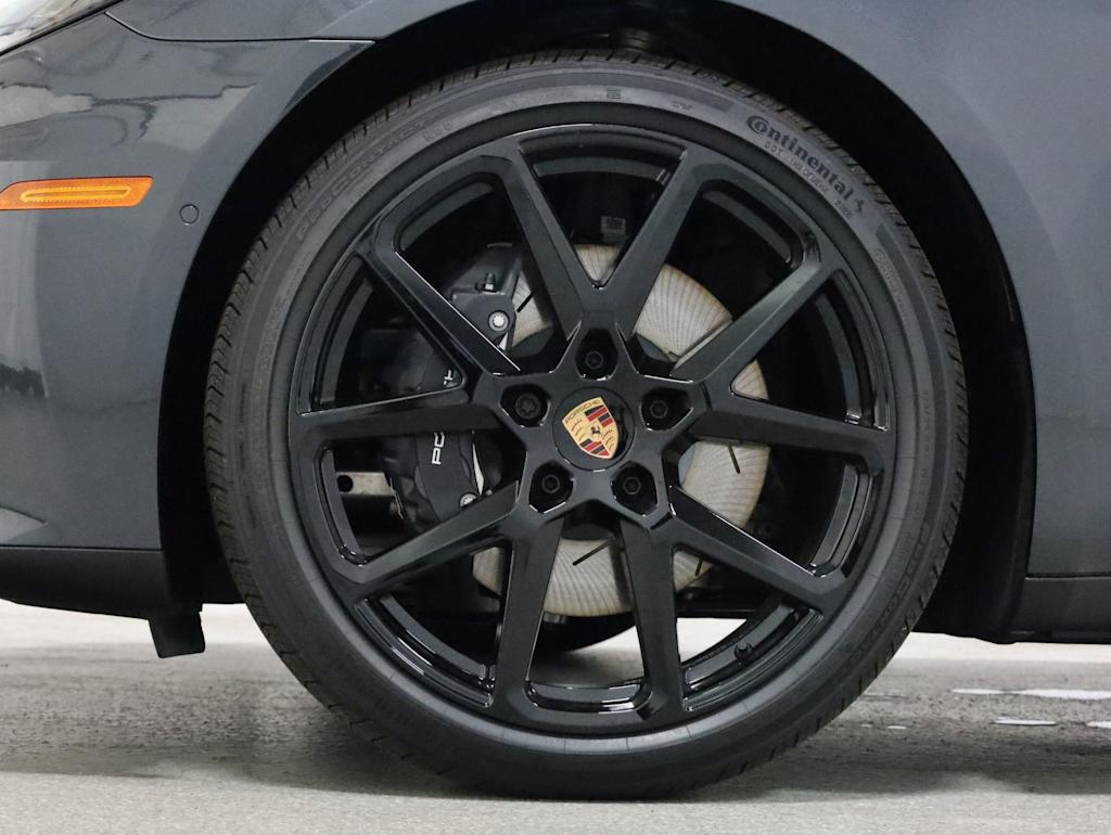Thumbnail: 2026 Porsche Panamera - 42