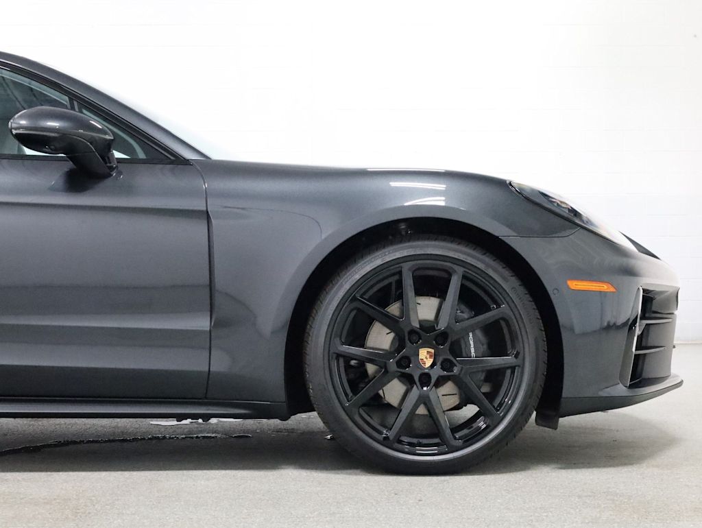 Thumbnail: 2026 Porsche Panamera - 8