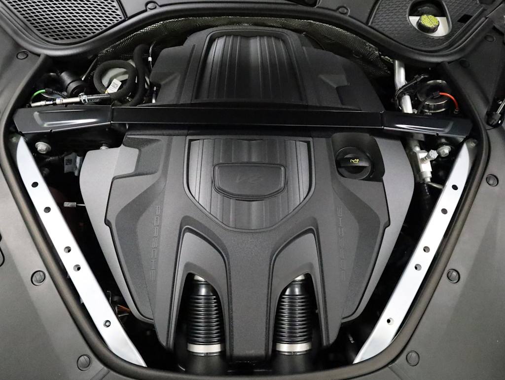 Thumbnail: 2026 Porsche Panamera - 7