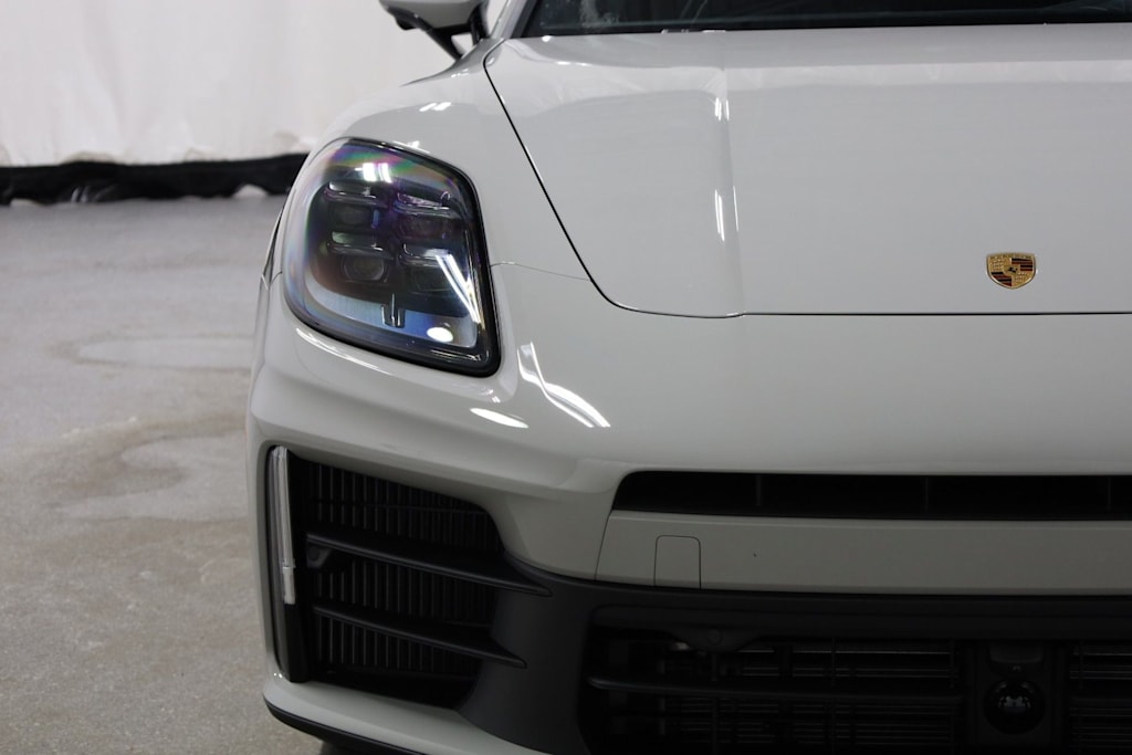 Thumbnail: 2026 Porsche Panamera - 26
