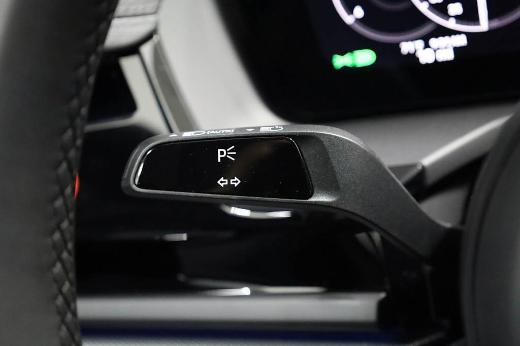 Thumbnail: 2026 Porsche Panamera - 36