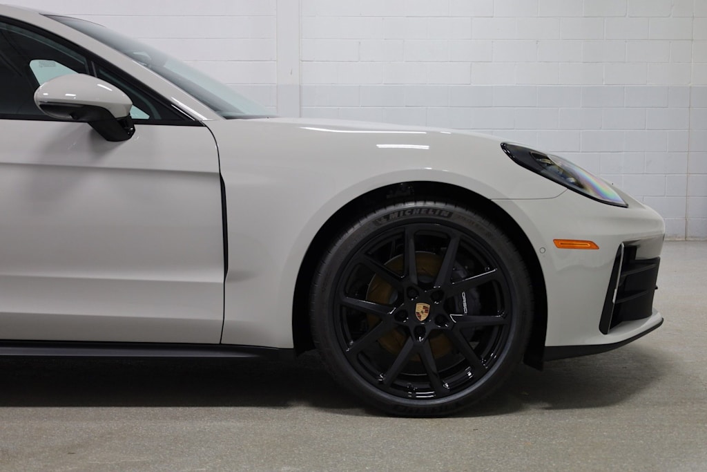 Thumbnail: 2026 Porsche Panamera - 8
