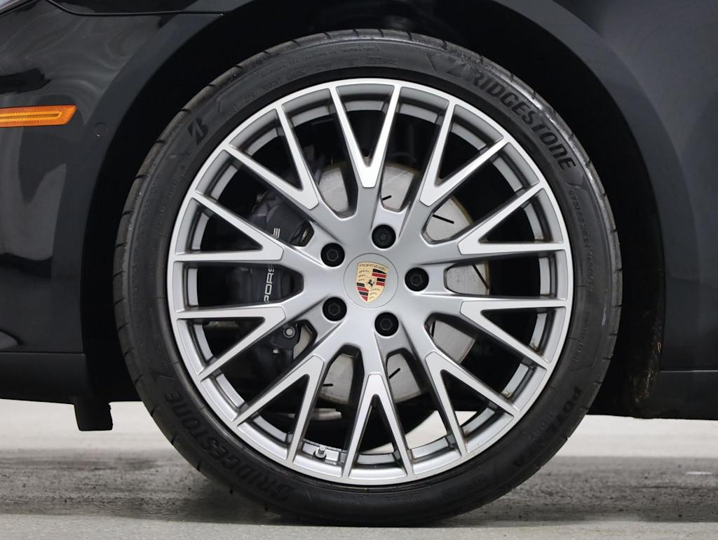 Thumbnail: 2026 Porsche Panamera - 43
