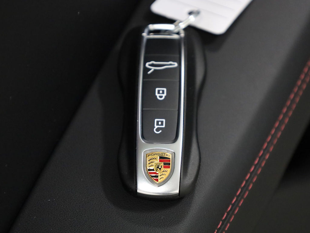 Thumbnail: 2026 Porsche Panamera - 18