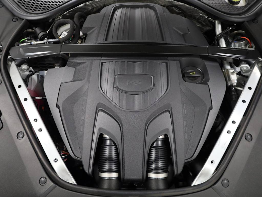 Thumbnail: 2026 Porsche Panamera - 8