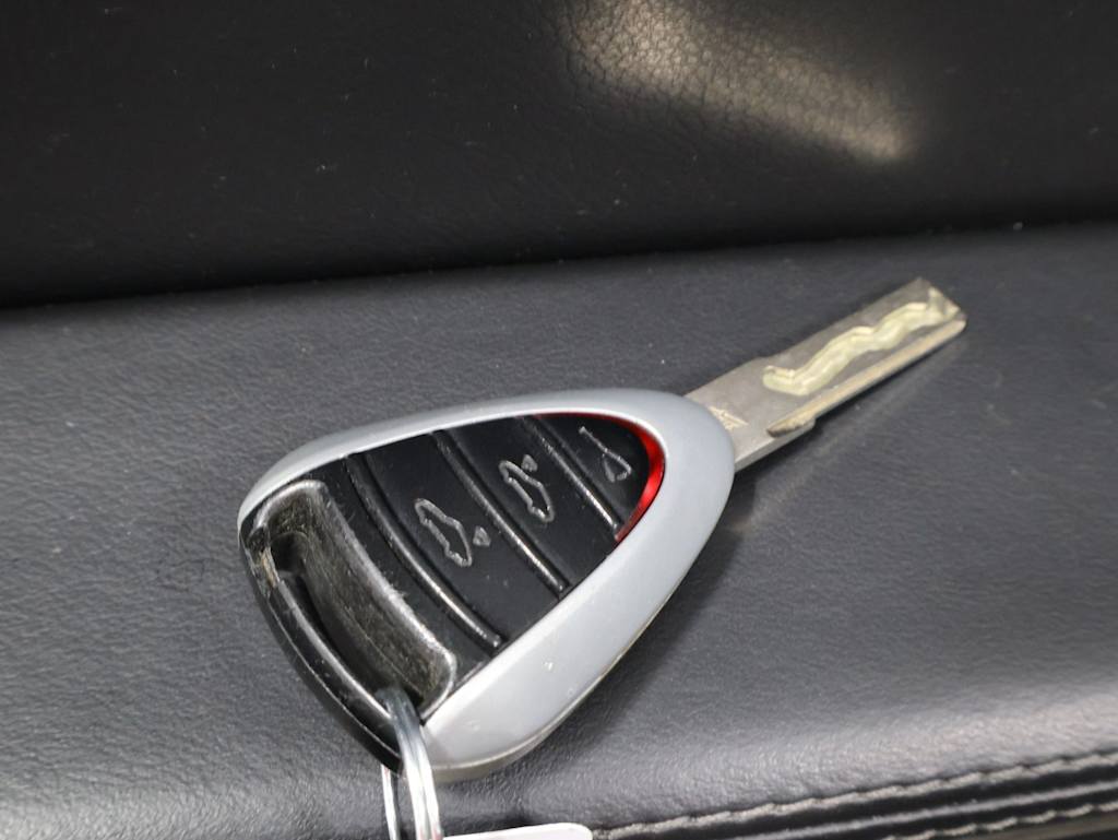 Thumbnail: 2006 Porsche Cayman - 31