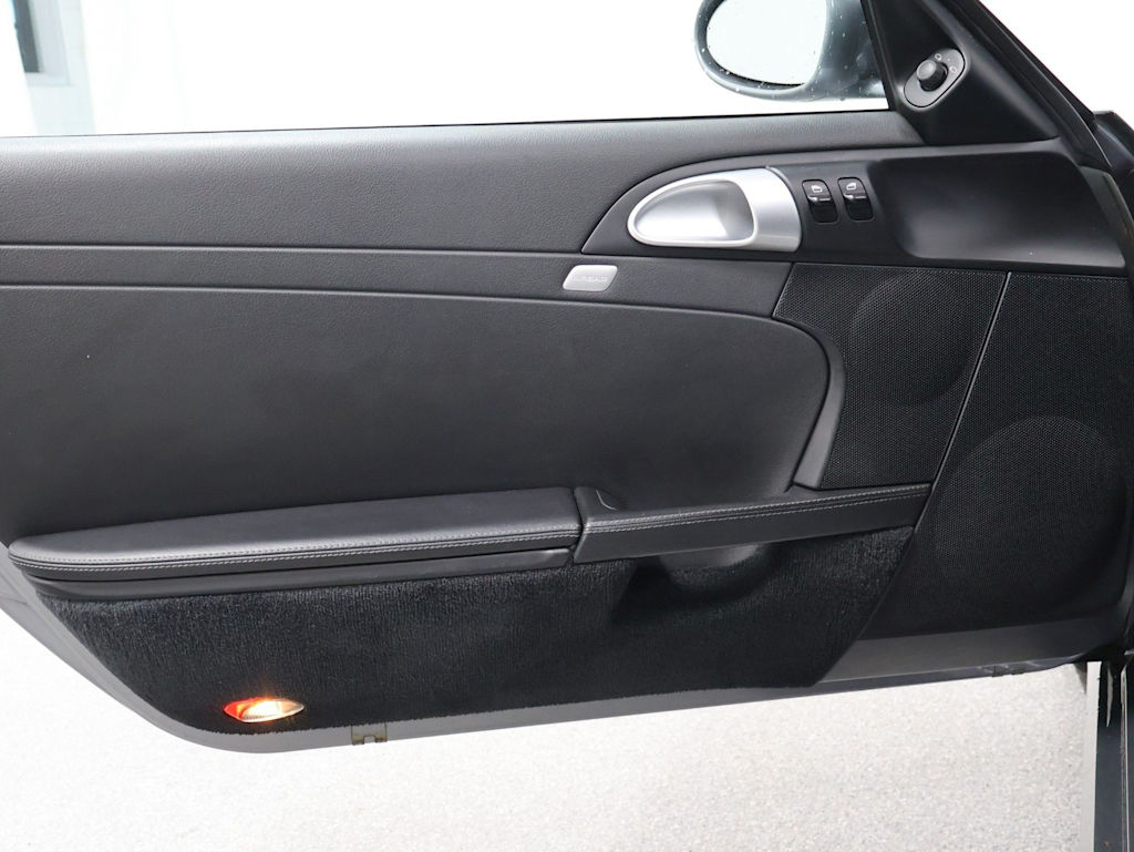 Thumbnail: 2006 Porsche Cayman - 21