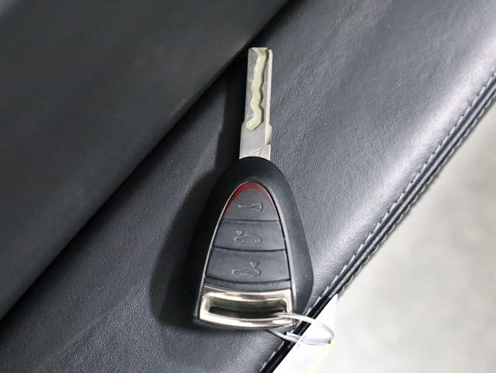 Thumbnail: 2006 Porsche Cayman - 17