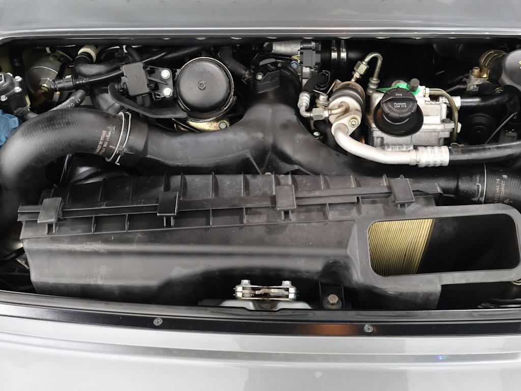 Thumbnail: 2002 Porsche 911 - 9