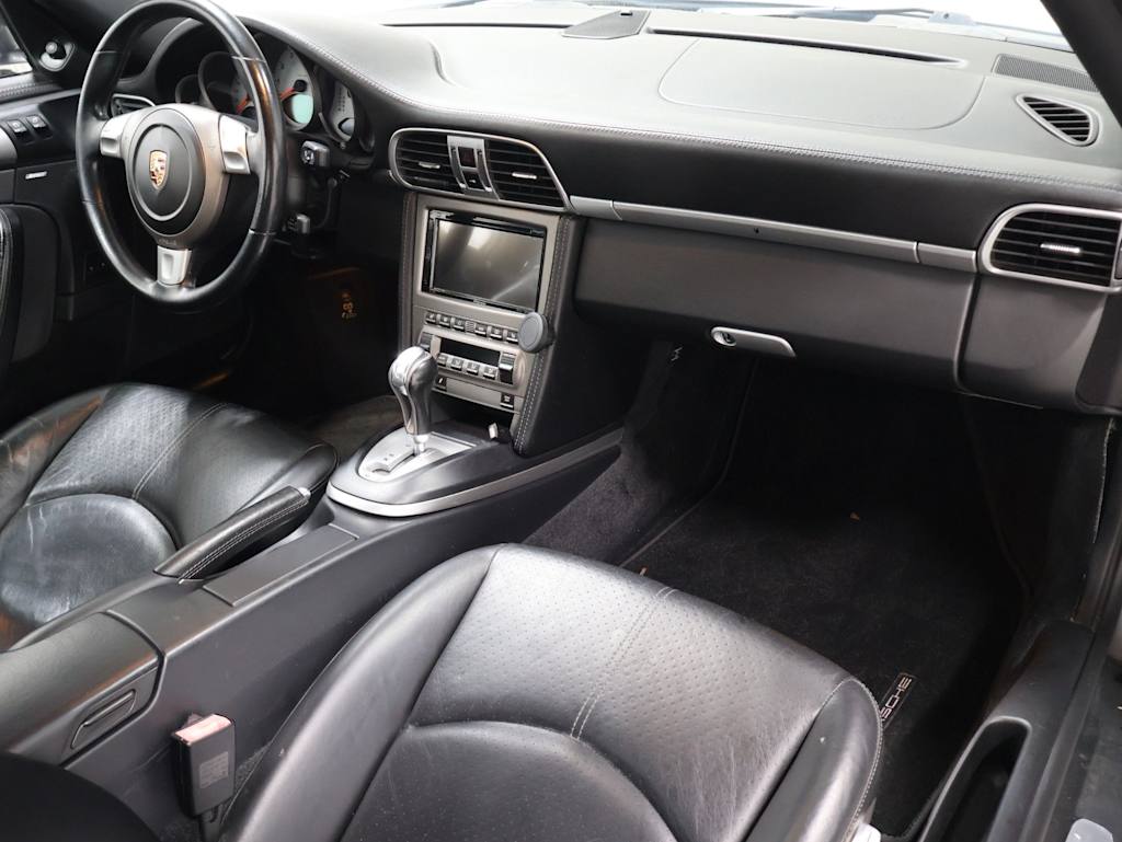 Thumbnail: 2005 Porsche 911 - 9