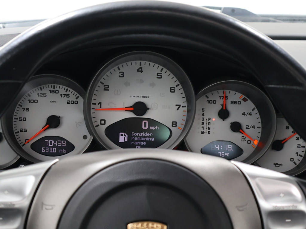 Thumbnail: 2005 Porsche 911 - 17