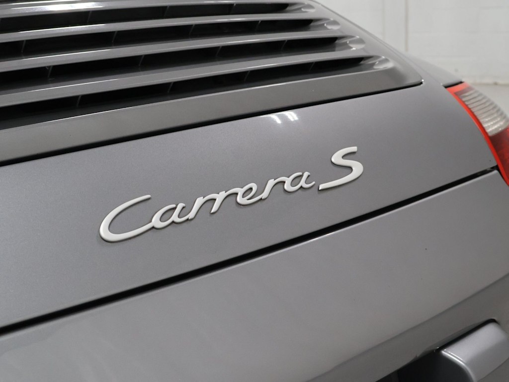 Thumbnail: 2005 Porsche 911 - 7