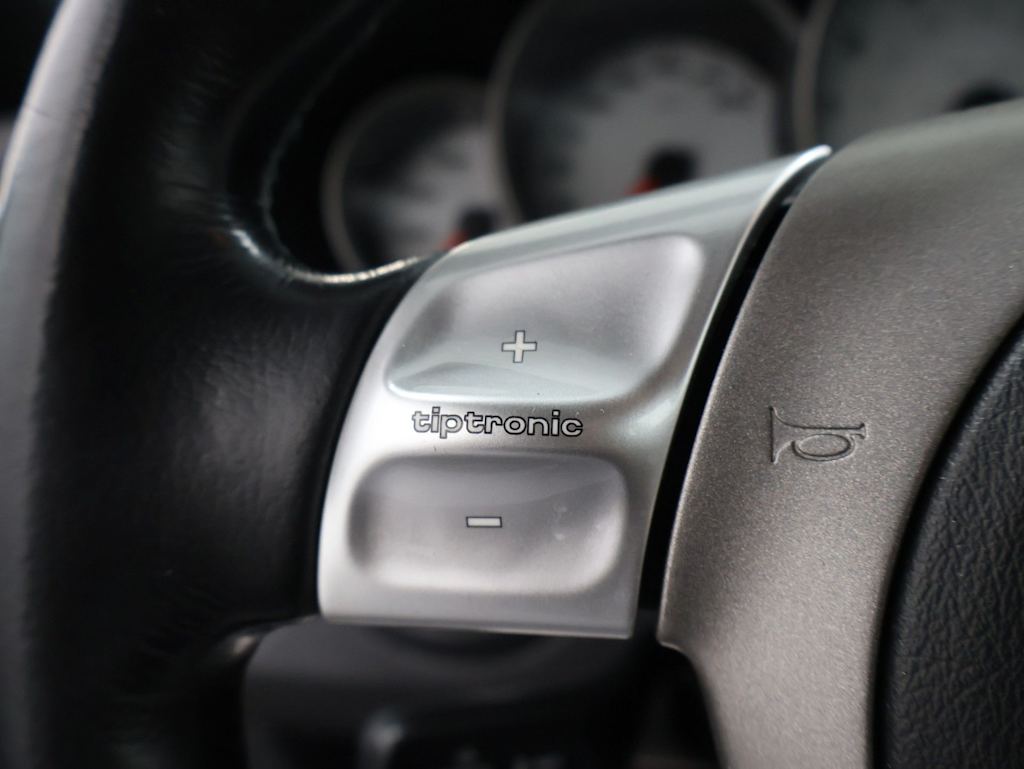 Thumbnail: 2005 Porsche 911 - 28