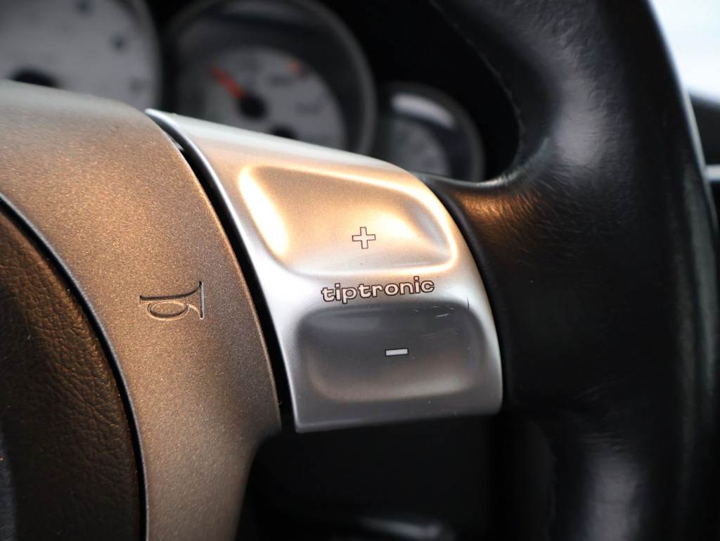 Thumbnail: 2005 Porsche 911 - 29