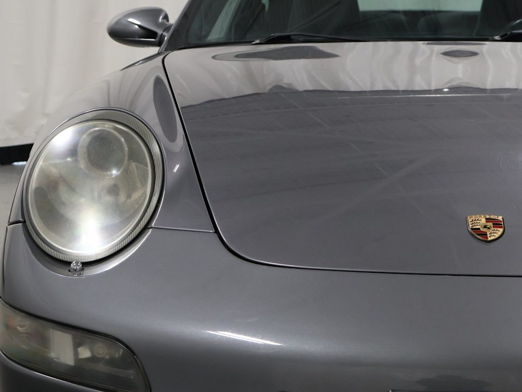 Thumbnail: 2005 Porsche 911 - 24