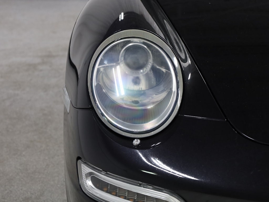 Thumbnail: 2008 Porsche 911 - 25