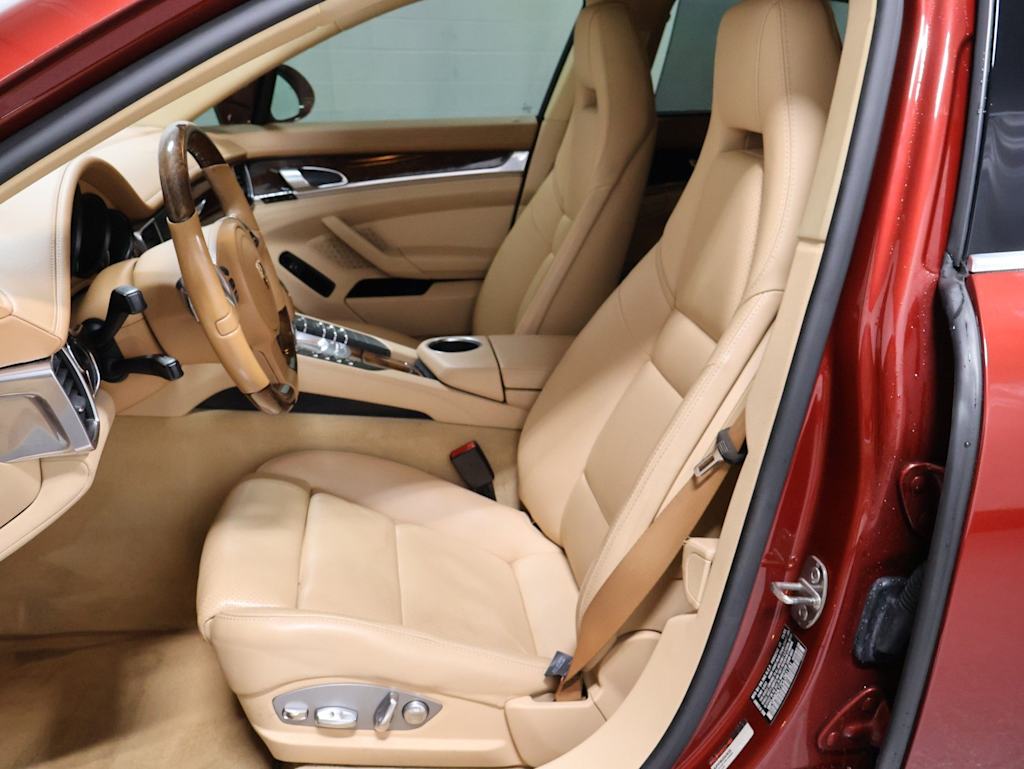 Thumbnail: 2012 Porsche Panamera - 11
