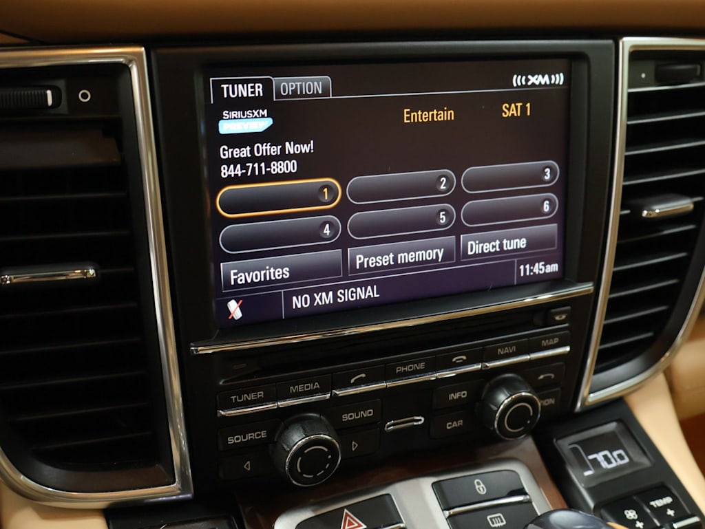 Thumbnail: 2012 Porsche Panamera - 16