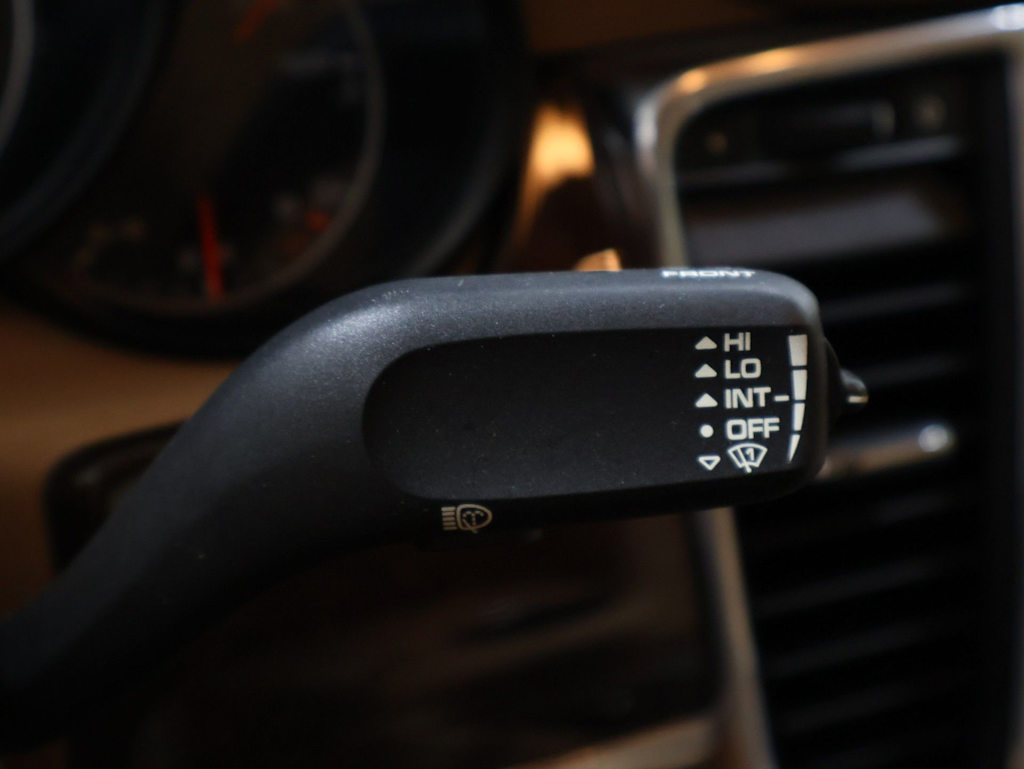 Thumbnail: 2012 Porsche Panamera - 33