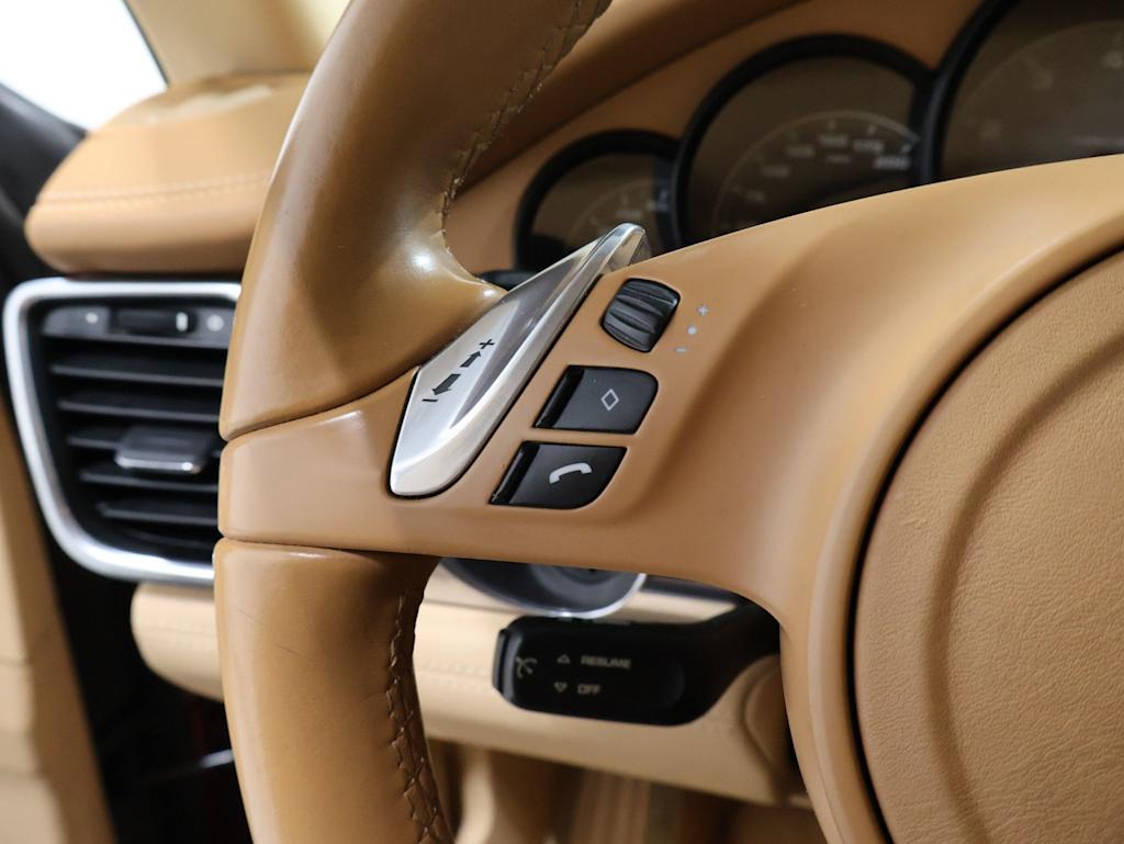 Thumbnail: 2012 Porsche Panamera - 31