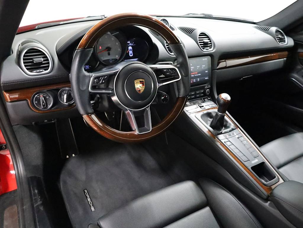 Thumbnail: 2018 Porsche 718 Cayman - 2