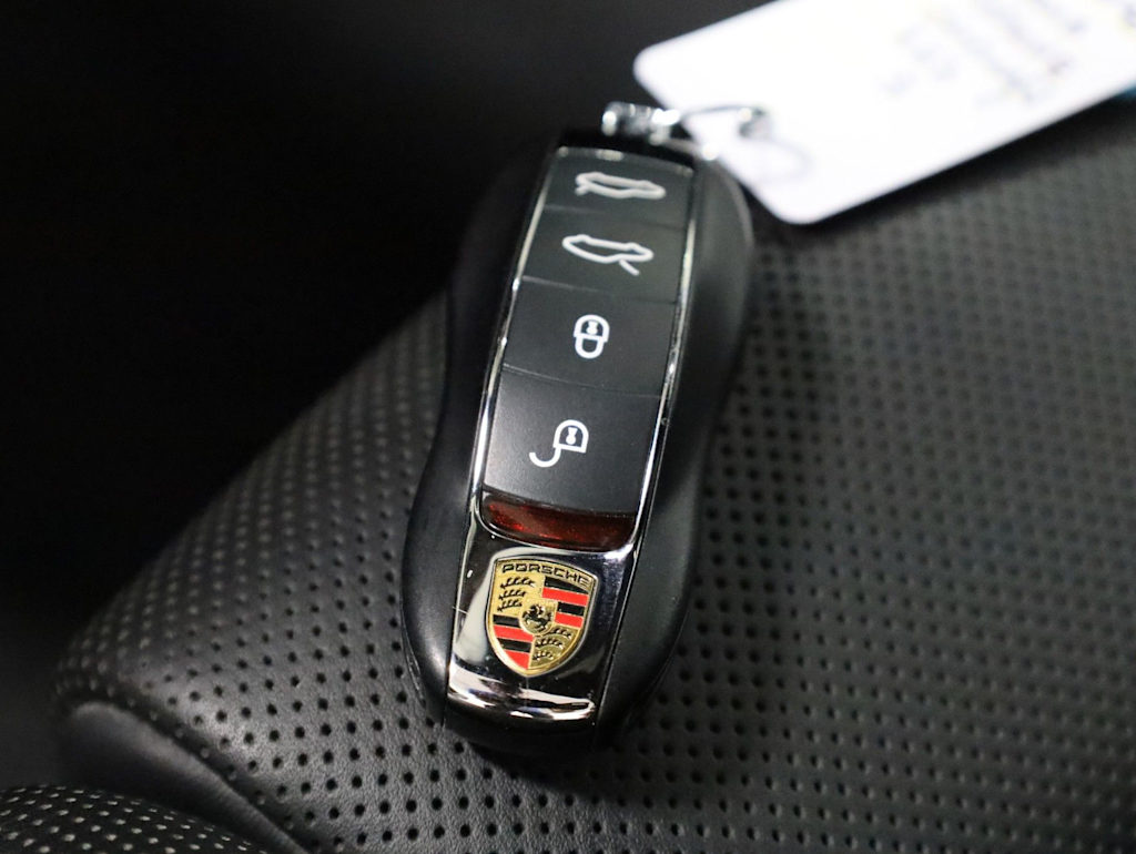 Thumbnail: 2018 Porsche 718 Cayman - 16