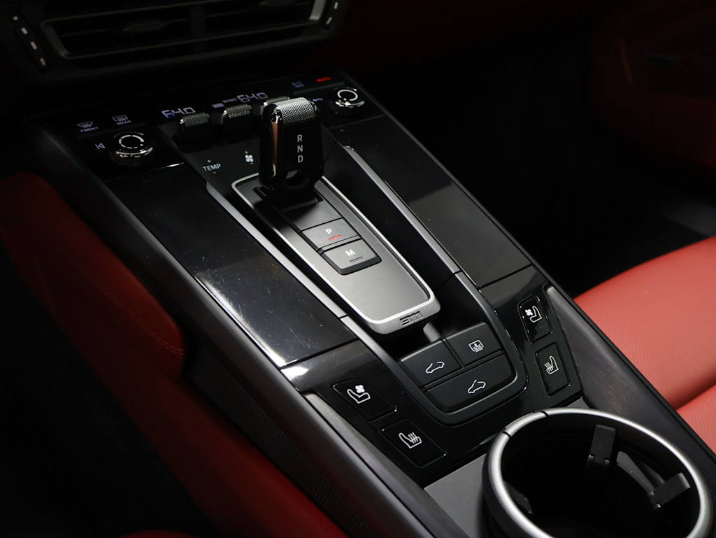 Thumbnail: 2024 Porsche 911 - 15