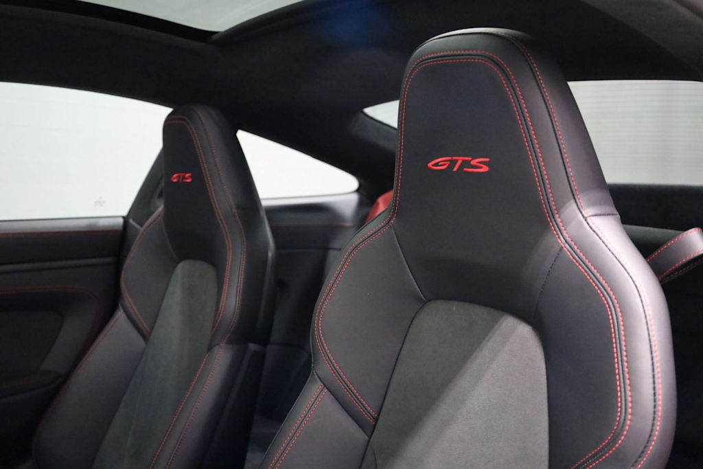 Thumbnail: 2024 Porsche 911 - 10