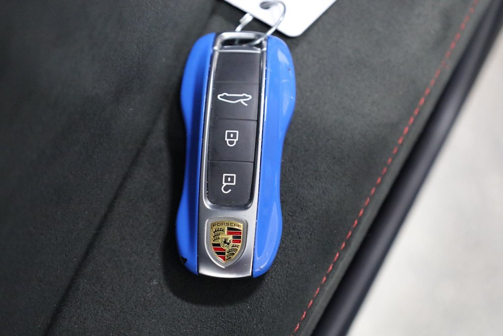 Thumbnail: 2024 Porsche 911 - 15