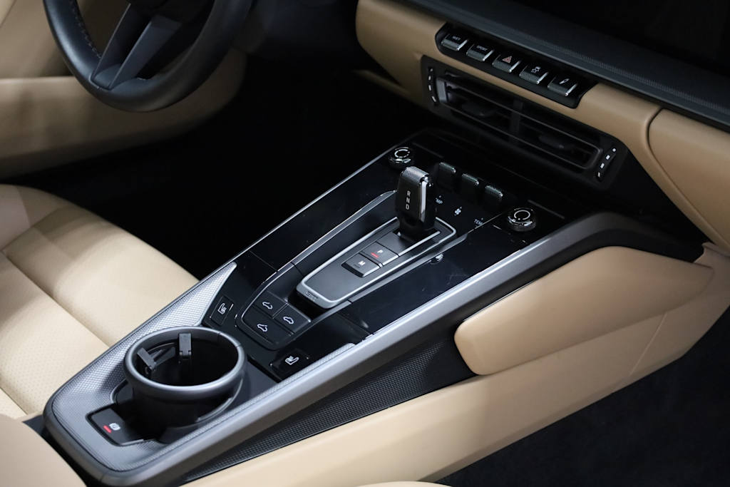 Thumbnail: 2024 Porsche 911 - 27