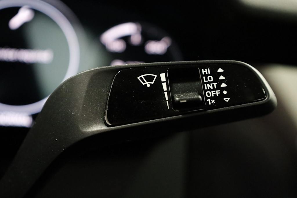 Thumbnail: 2022 Porsche 911 - 32