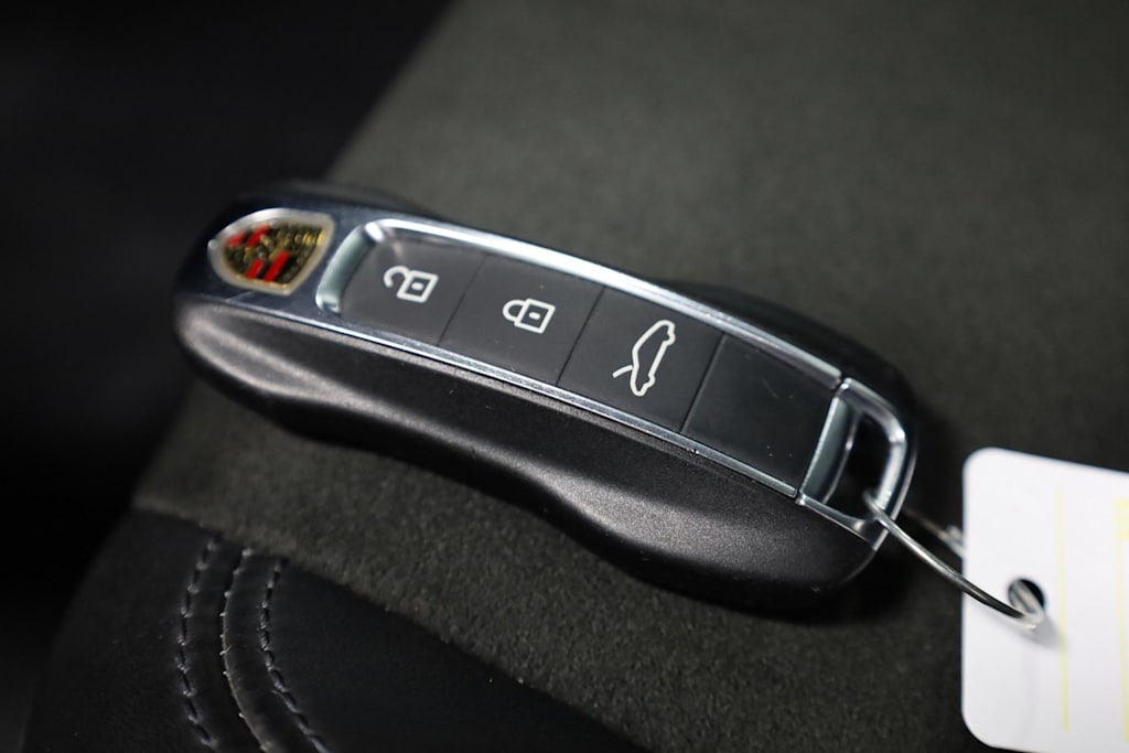 Thumbnail: 2022 Porsche 911 - 42