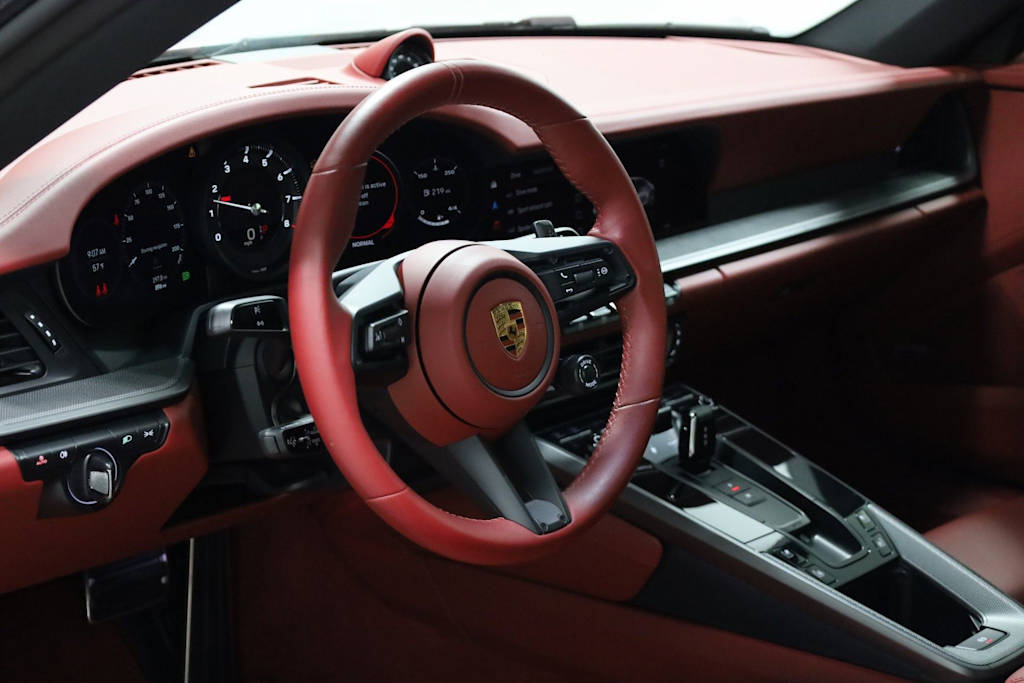Thumbnail: 2024 Porsche 911 - 2