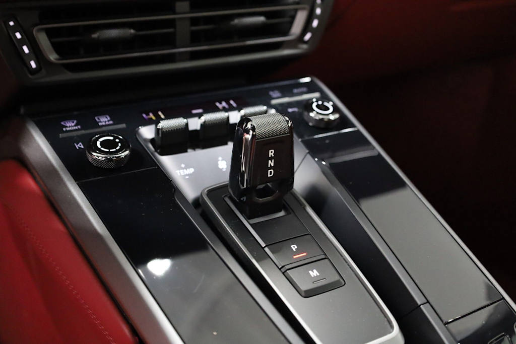 Thumbnail: 2024 Porsche 911 - 14