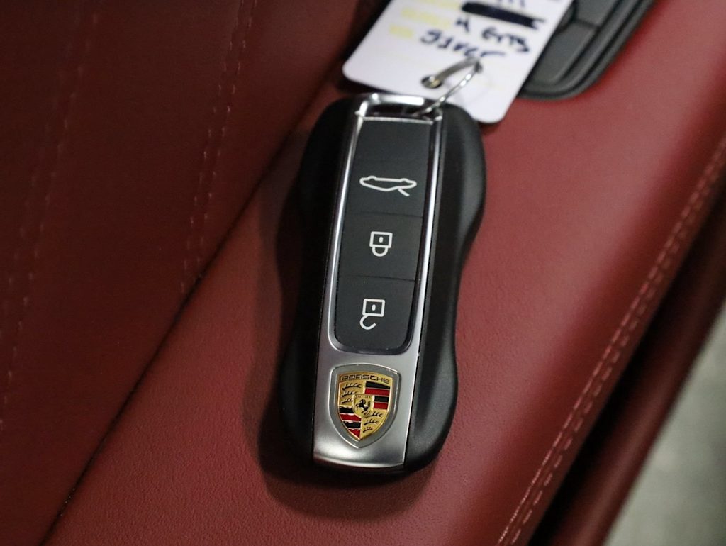 Thumbnail: 2026 Porsche 911 - 43