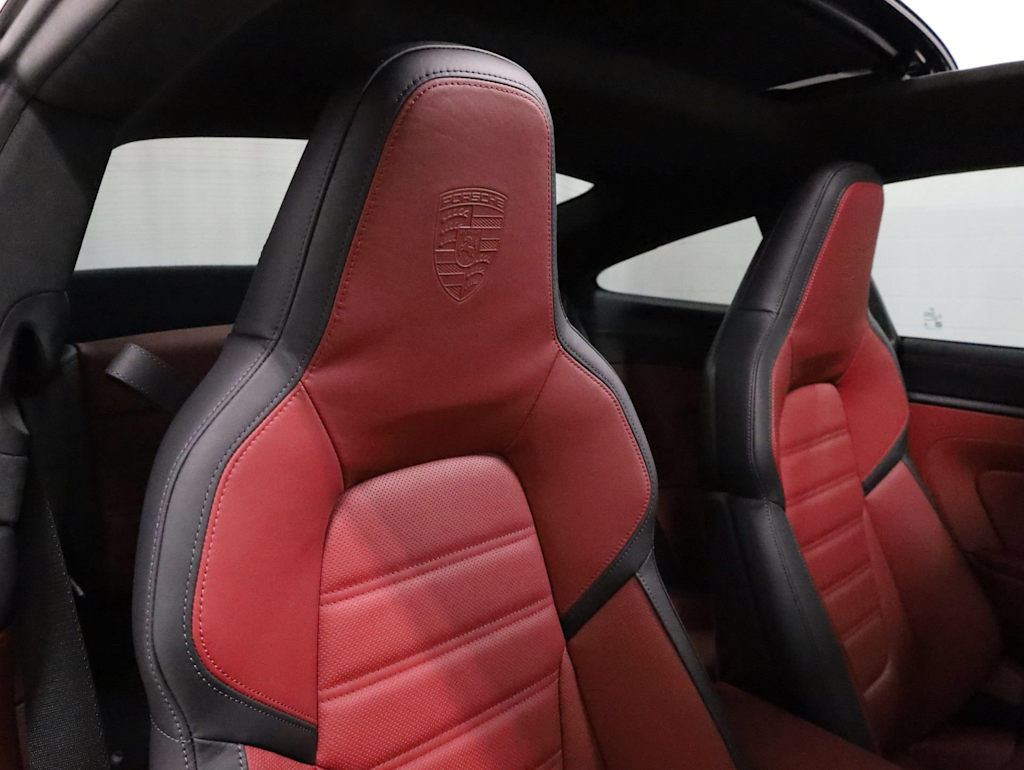 Thumbnail: 2026 Porsche 911 - 30