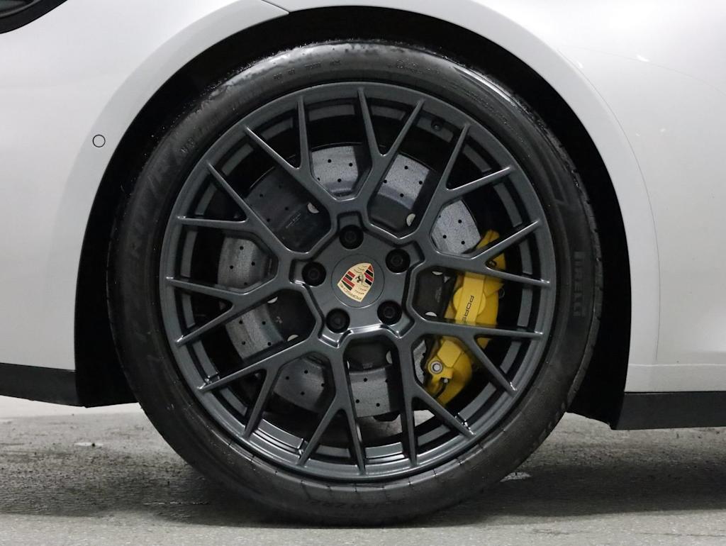 Thumbnail: 2026 Porsche 911 - 39