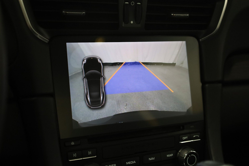 Thumbnail: 2019 Porsche 911 - 36