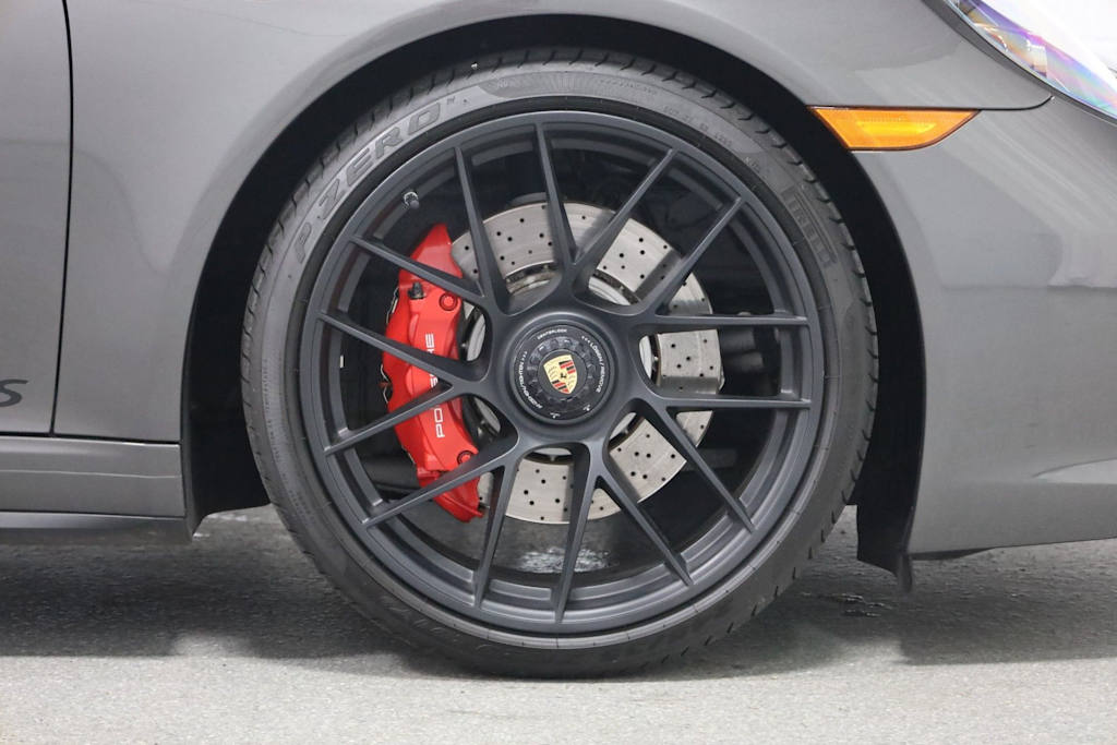 Thumbnail: 2019 Porsche 911 - 8